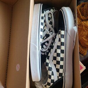 Checker Black and white old skool vans